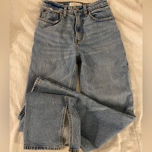 Abercrombie and Fitch 90s relaxed jean curve love high rise
